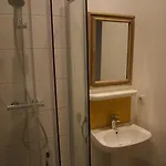 Le Petit Molière Bed & Breakfast 3*