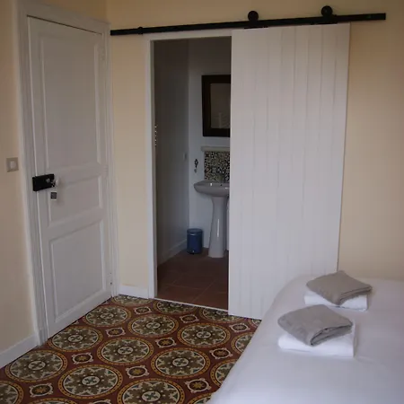 Le Petit Moliere D'hotes Servian