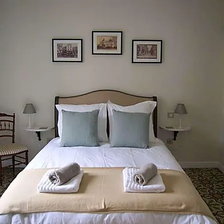 Bed & Breakfast Le Petit Moliere D'hotes Et 4*