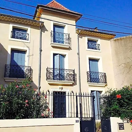 Le Petit Moliere D'hotes Et Bed & Breakfast Servian
