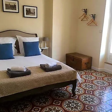 Bed & Breakfast Le Petit Moliere D'hotes Et