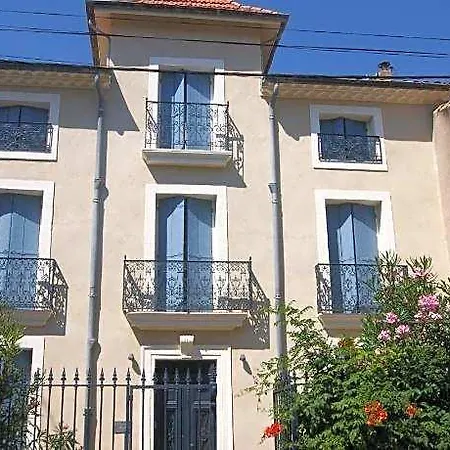 Le Petit Molière D'hôtes Et Alojamento de Acomodação e Pequeno-almoço Servian