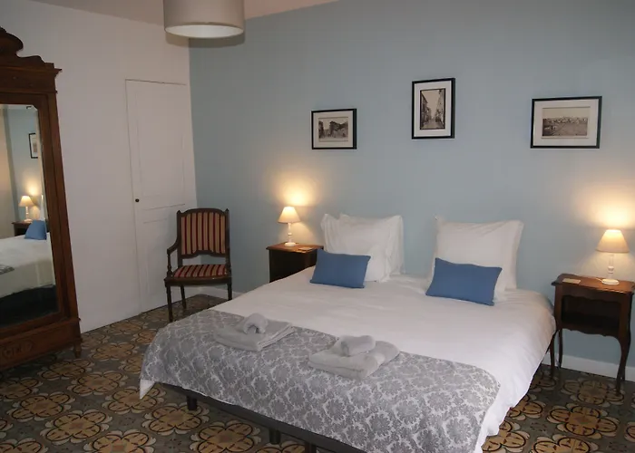 Le Petit Moliere D'hotes Servian