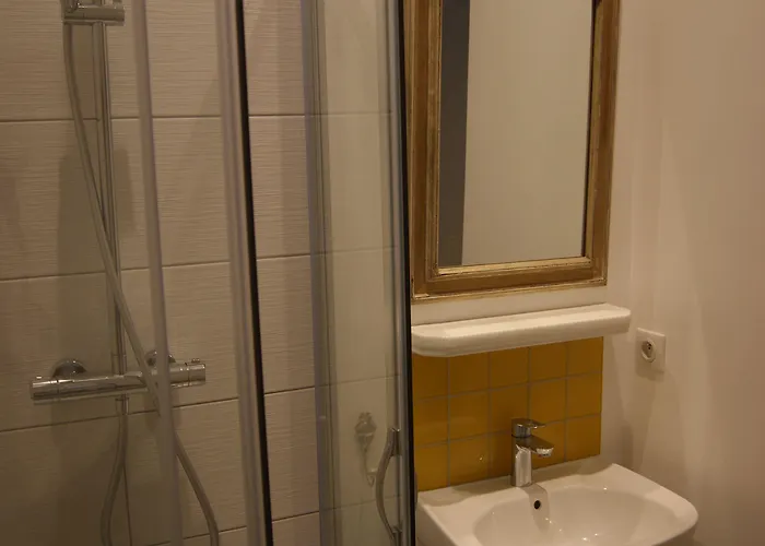 Le Petit Moliere D'hotes Oda ve Kahvaltı 3*